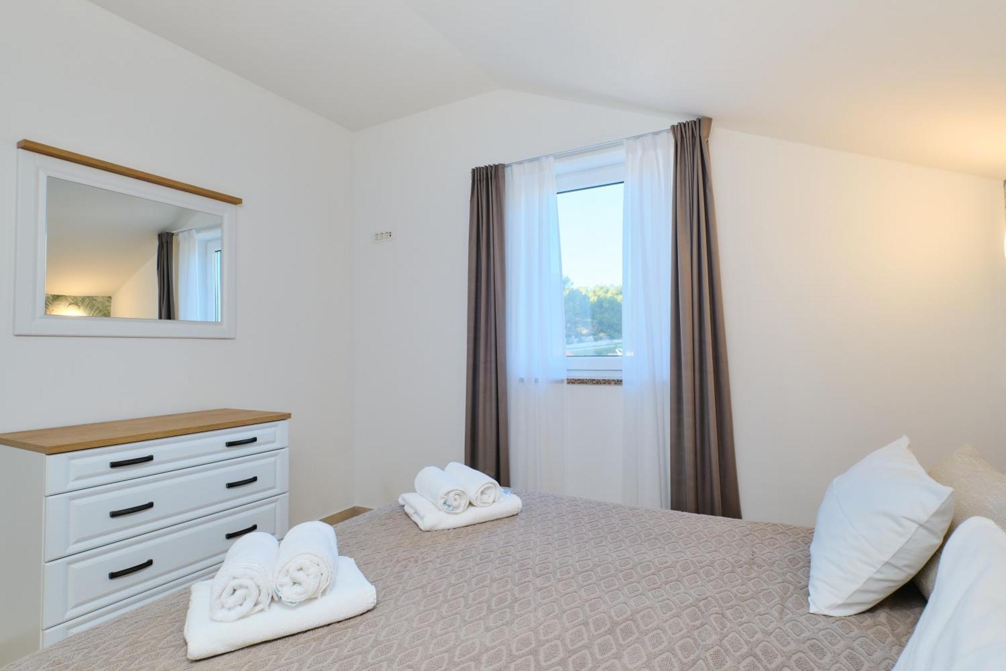 Apartments Divna Mali Losinj Exterior photo