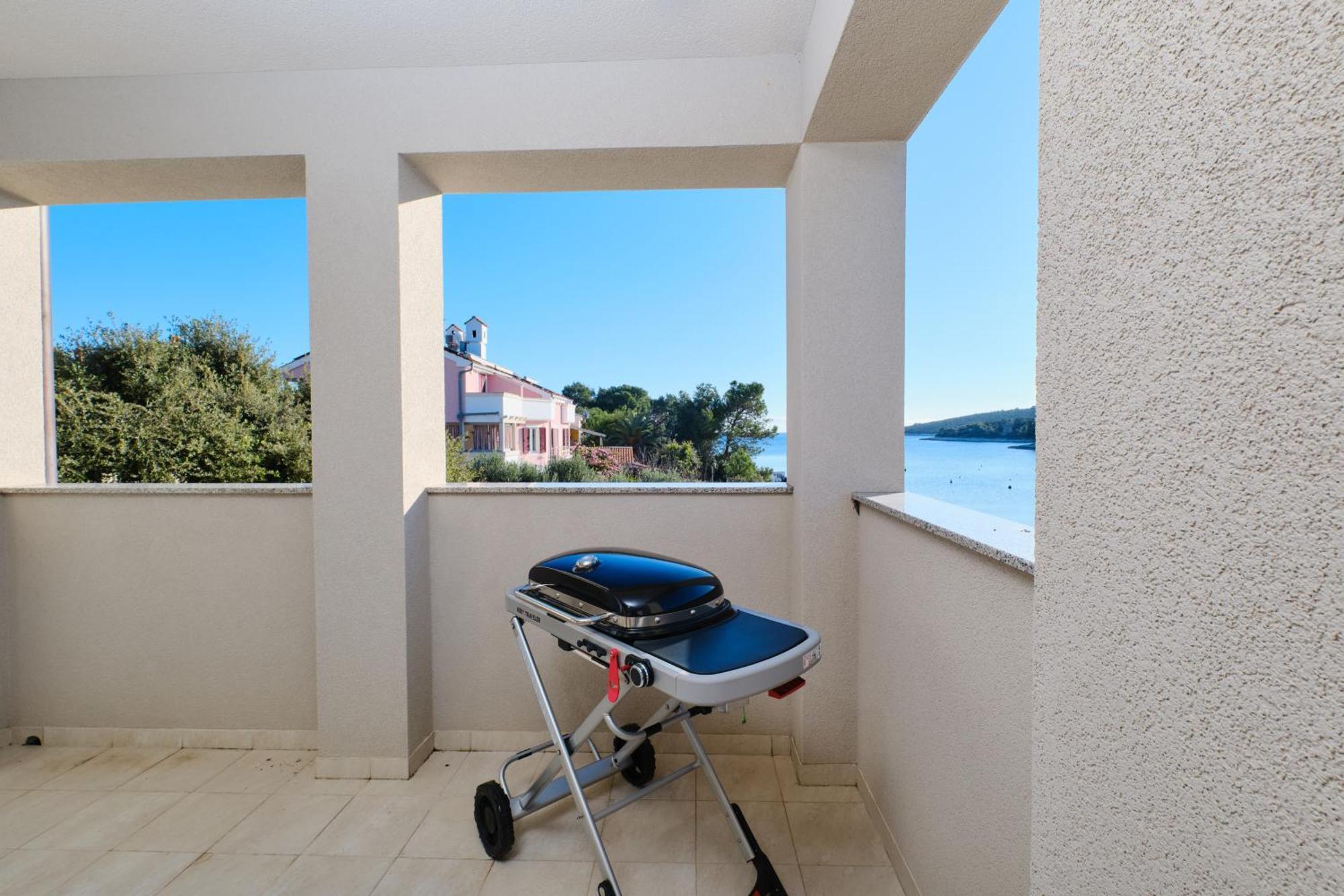 Apartments Divna Mali Losinj Exterior photo